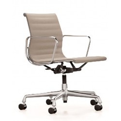 Vitra Eames EA 117