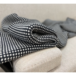 S.N.S. HERNING Loyal Blanket, Faded Black / White