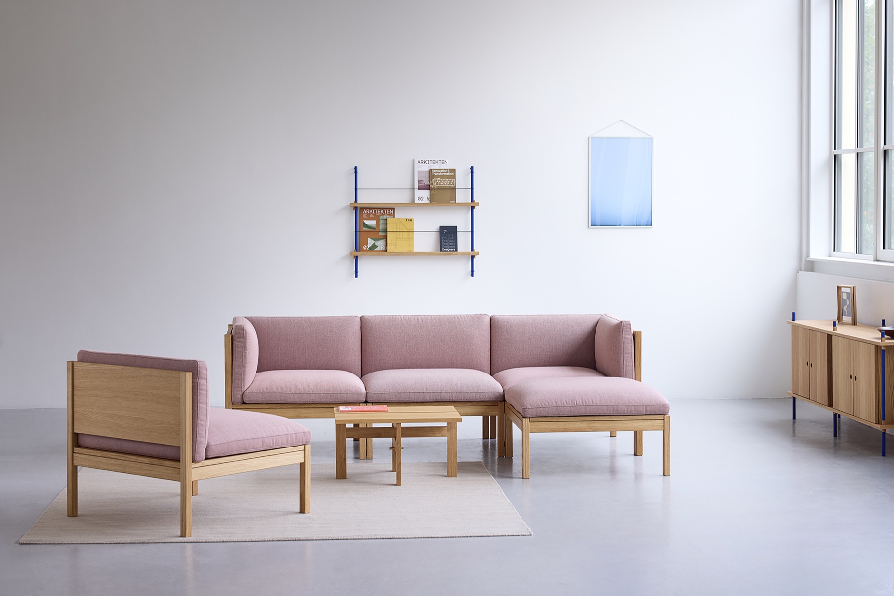 MOEBE Modular Sofa med rosa polstring